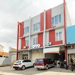 OYO 2759 Cibeureum Residence Ii Near RS Rajawali