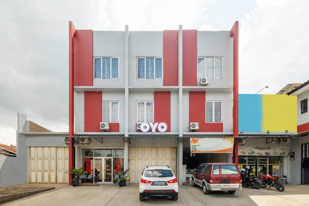 Oyo 2759 Cibeureum Ii Near Rs Rajawali Hotel 2*