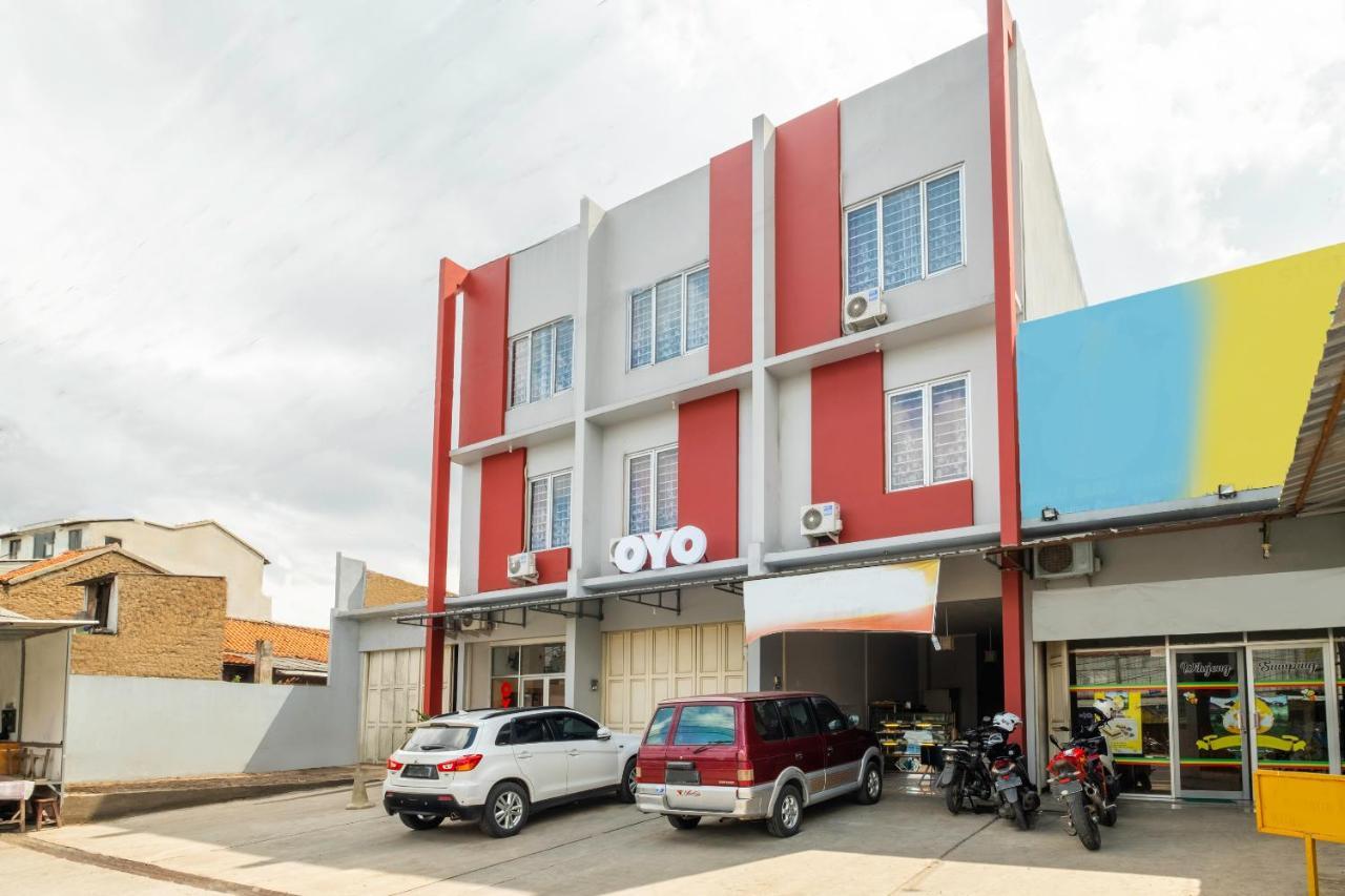Oyo 2759 Cibeureum Ii Near Rs Rajawali Hotel 2*